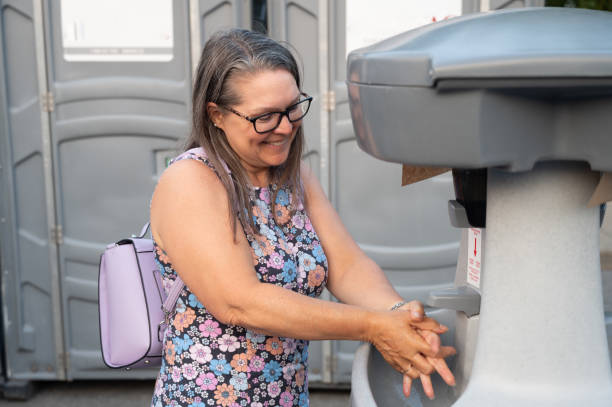 Best Portable restroom trailer rental  in Wewahitchka, FL
